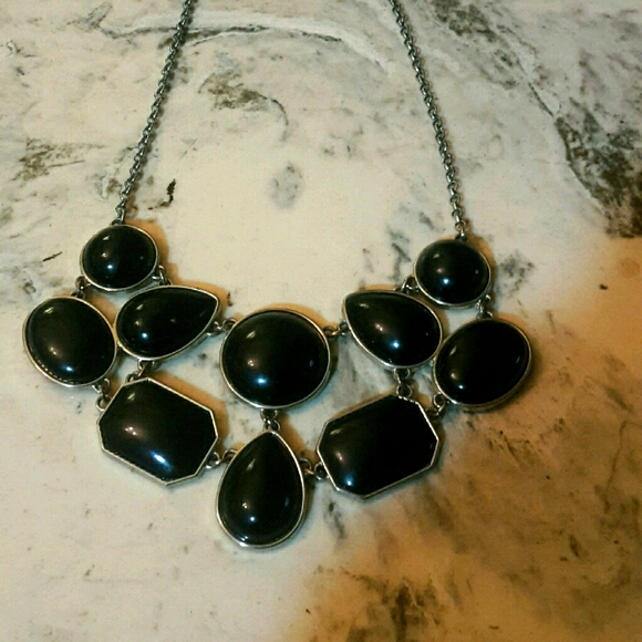 Beautiful black stone statement necklace - Picture 1 of 3